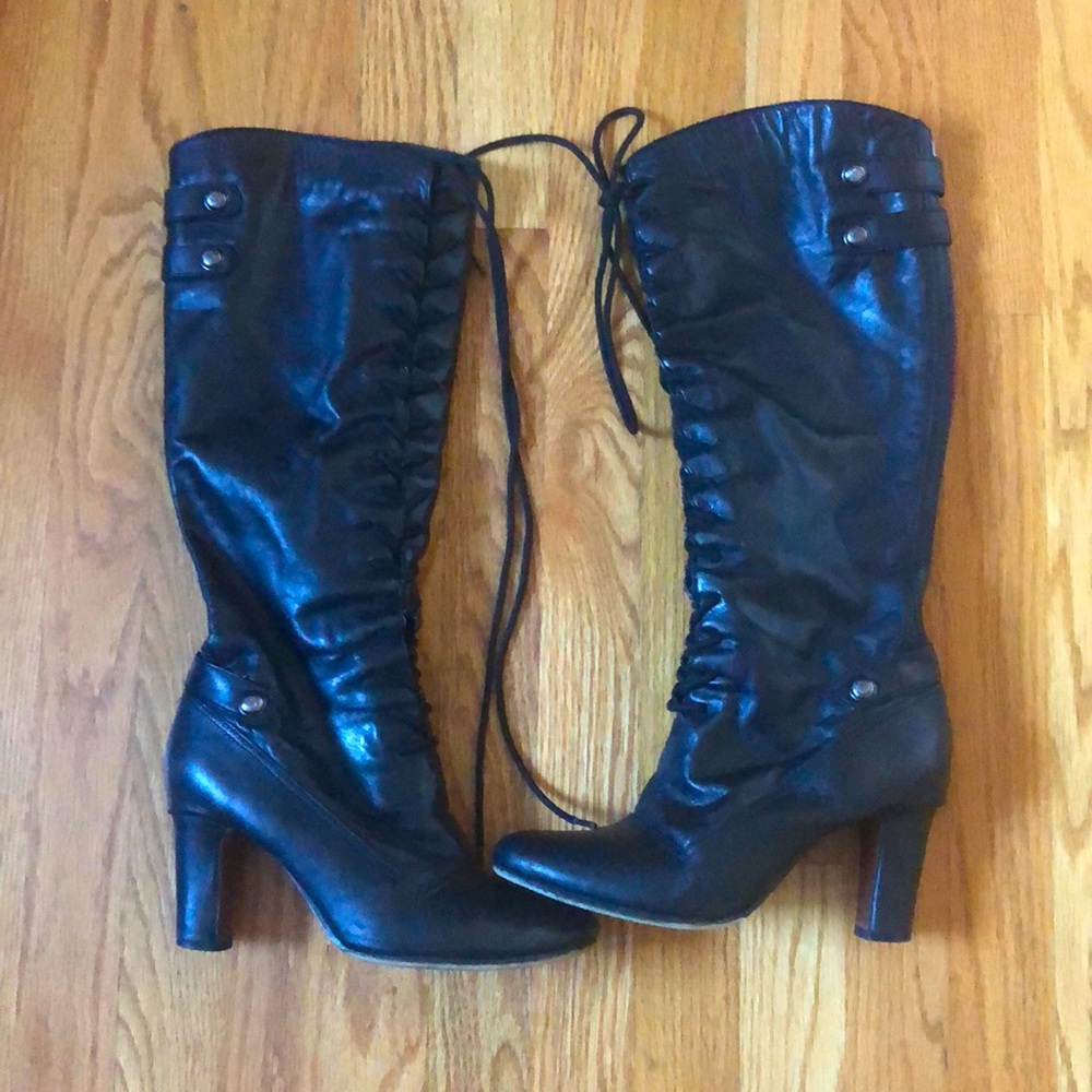Black Leather Lace Up Heeled Knee Highish Boots With Red Zipper Detailing